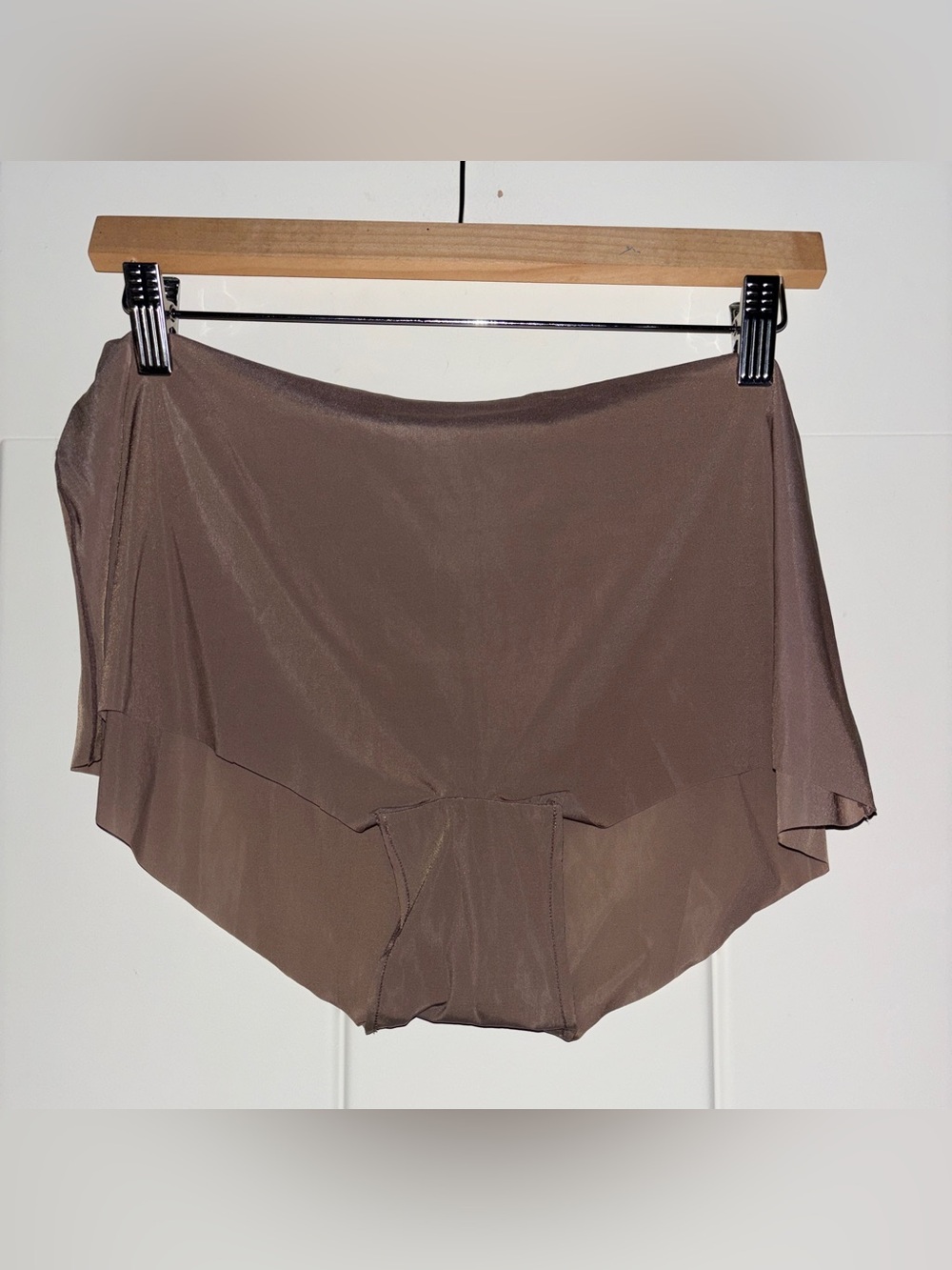 Skims Invisible Body Hugging Boyshort In Lumber Women 2X NEW Soft Comfy